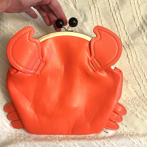 NEW,Mrs. Crabs,Novelty Crab-Shaped Vibrant Orange Bag, NEW, Comes W/Strapš¦ - Picture 8 of 10